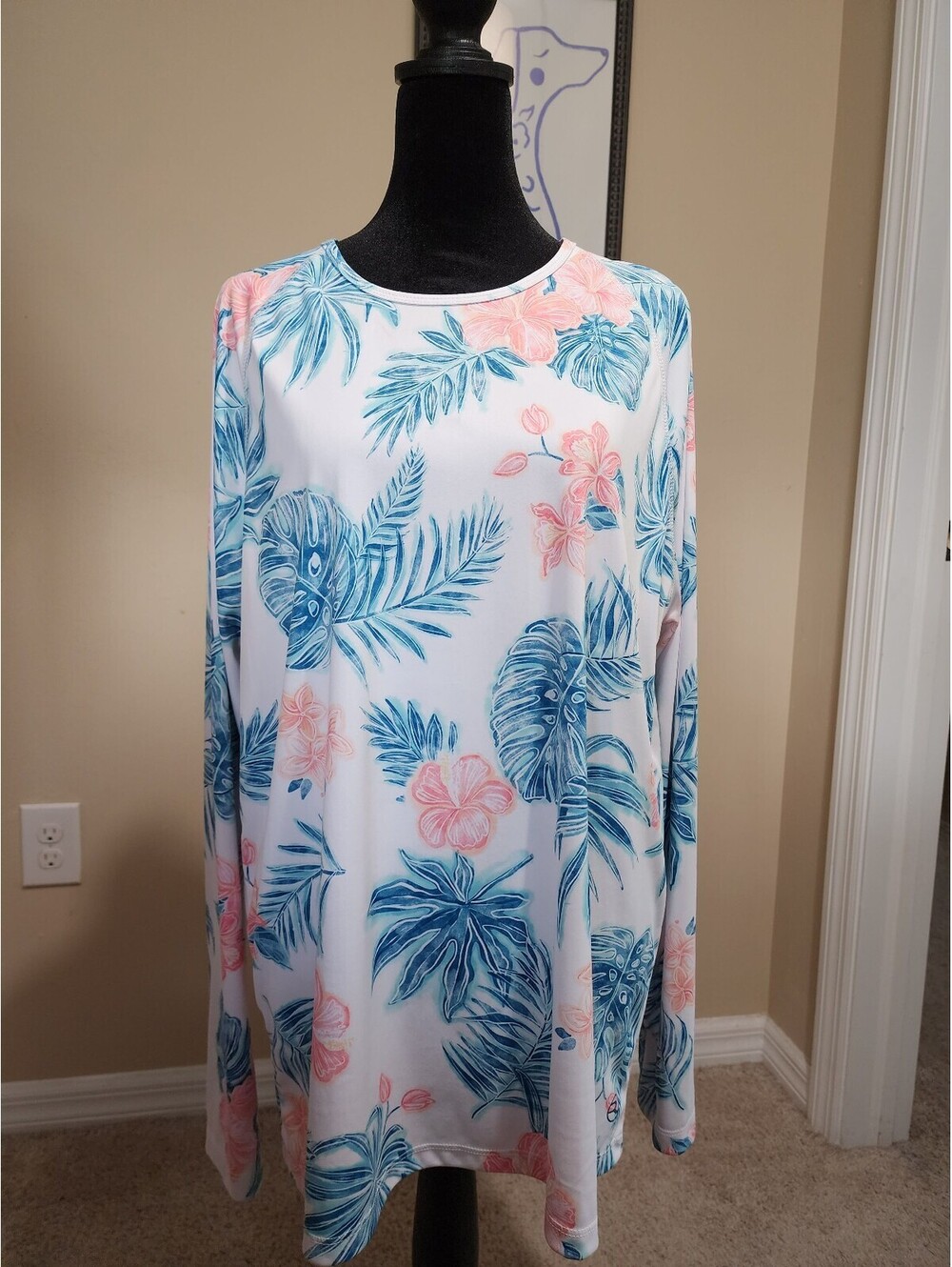 REEL LIFE Women's Long Sleeve Tropical Print Shirt, Multi-Color, Very Good